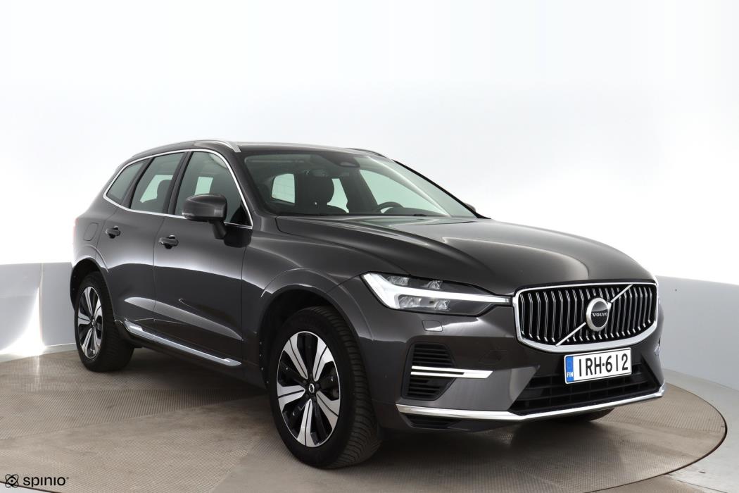 VOLVO XC60 2023
