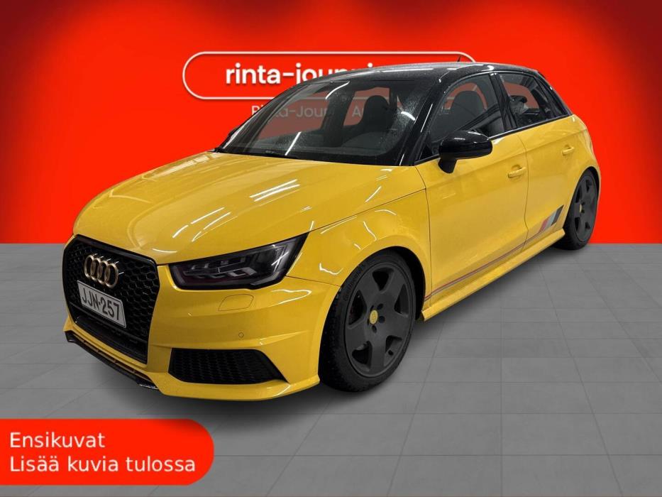 AUDI S1 2015
