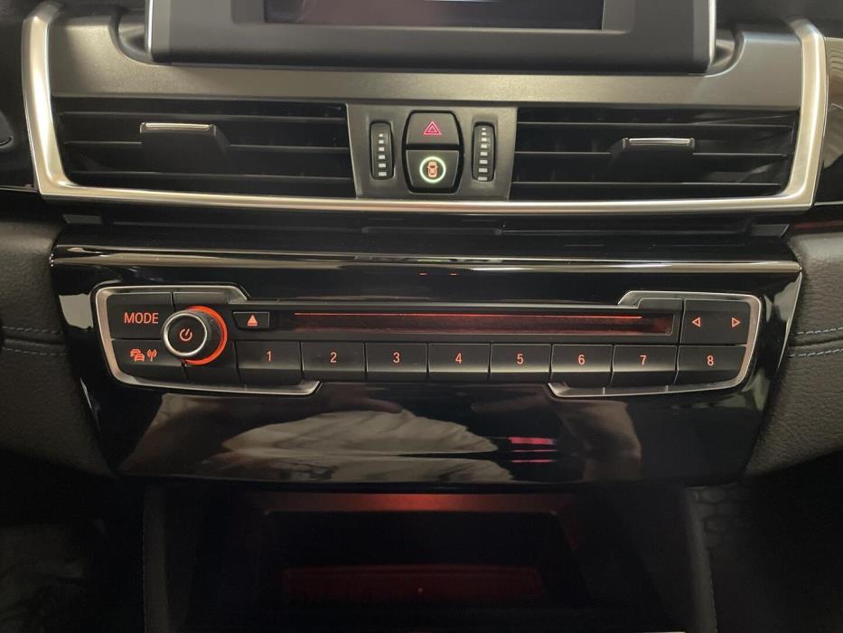 BMW 218 2016