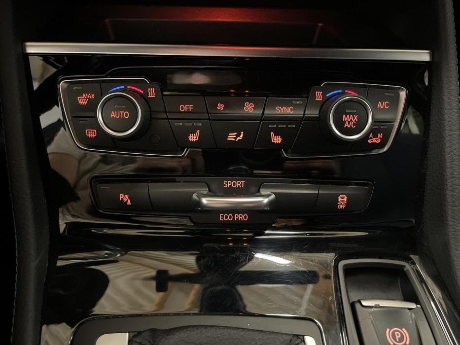 BMW 218 2016