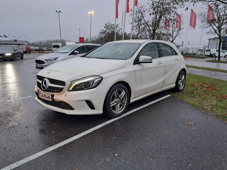 MERCEDES-BENZ A 2016