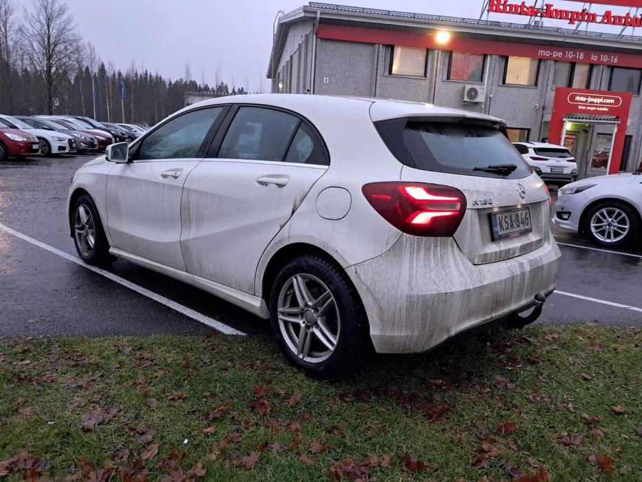MERCEDES-BENZ A 2016
