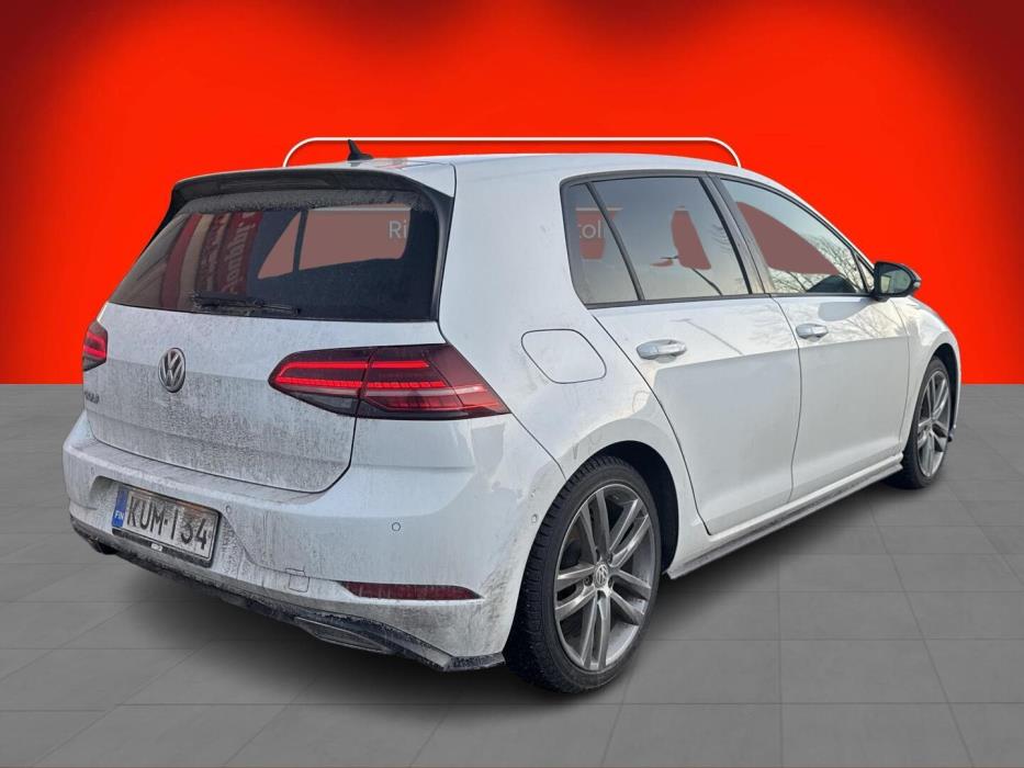 VOLKSWAGEN Golf 2018
