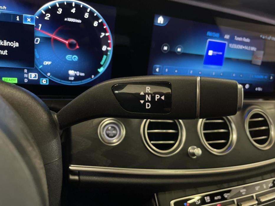 MERCEDES-BENZ E 2021