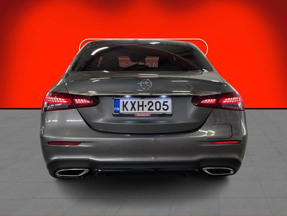 MERCEDES-BENZ E 2021