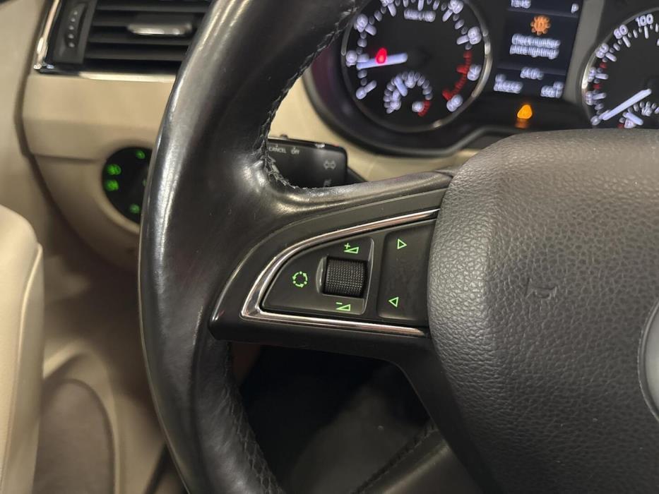 SKODA Octavia 2013