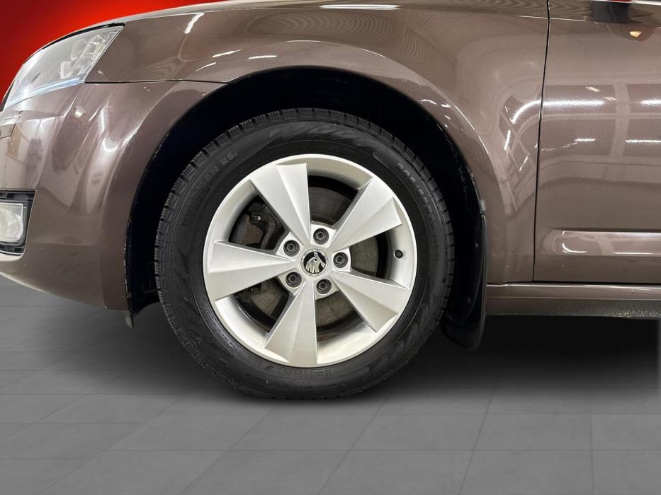SKODA Octavia 2013