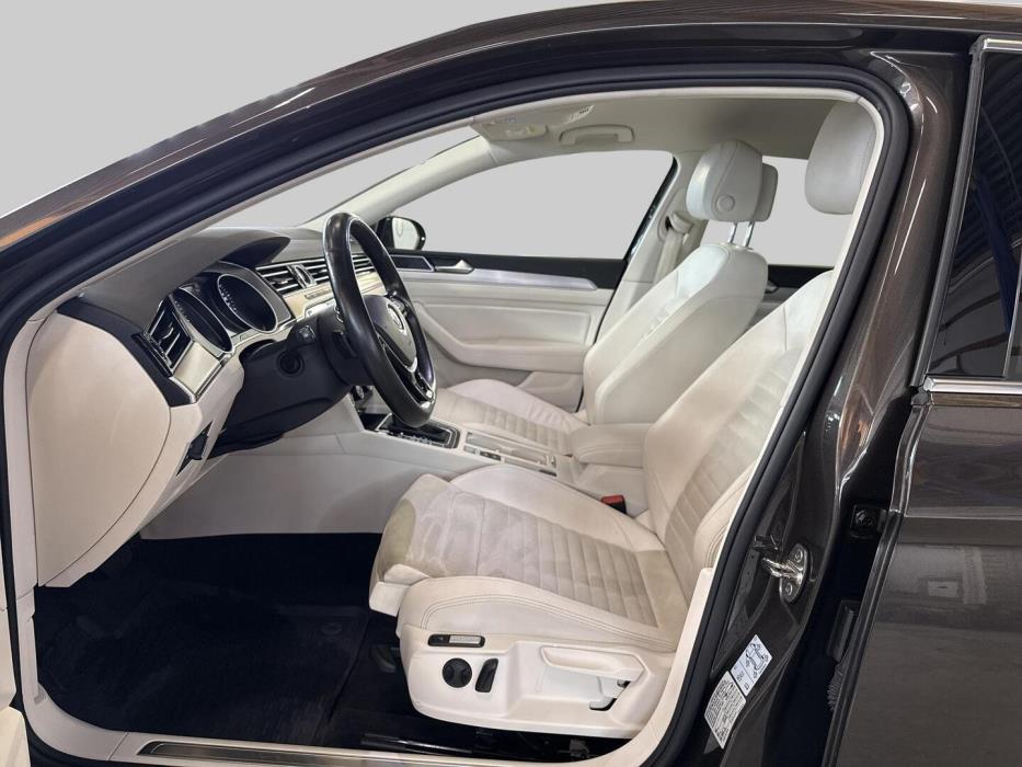 VOLKSWAGEN Passat 2015