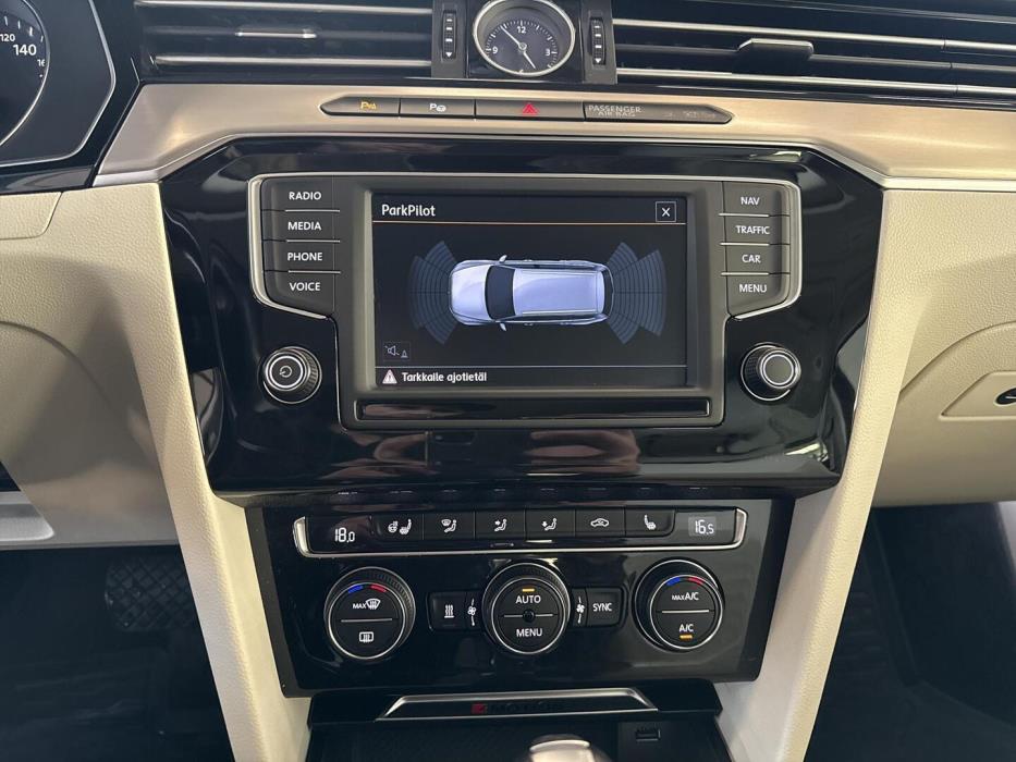 VOLKSWAGEN Passat 2015