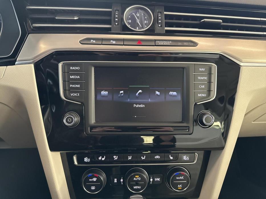 VOLKSWAGEN Passat 2015