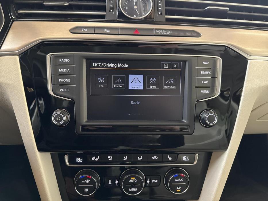 VOLKSWAGEN Passat 2015