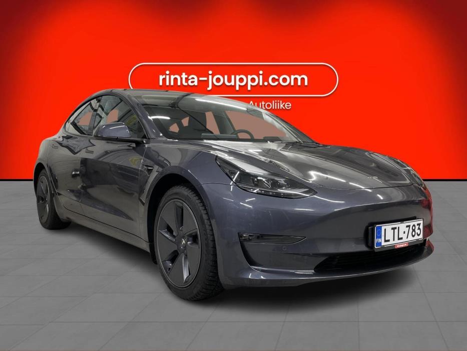 TESLA MODEL 3 2022