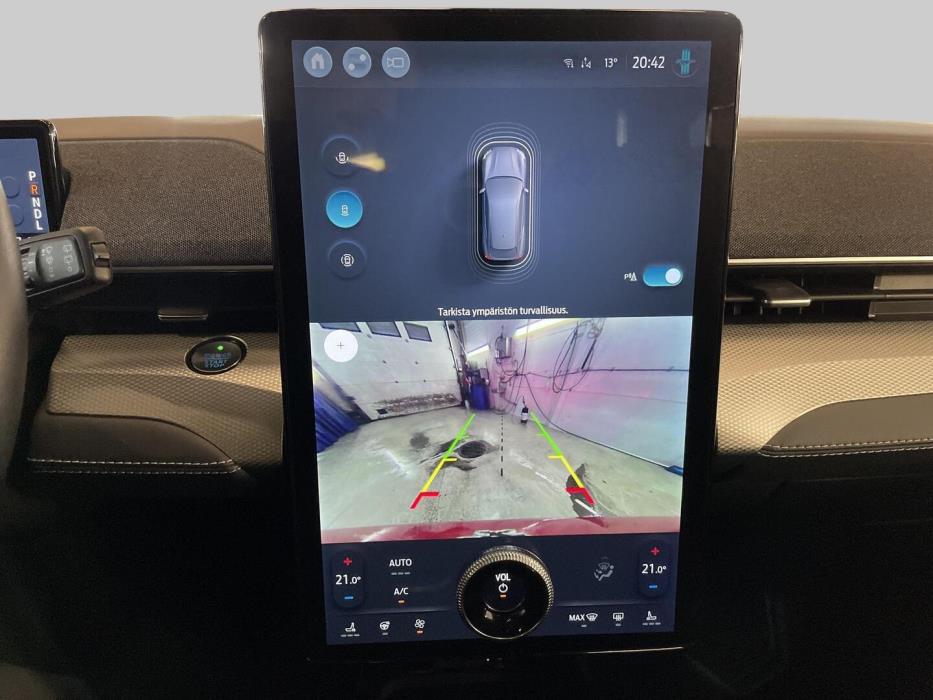 FORD MUSTANG MACH-E 2021