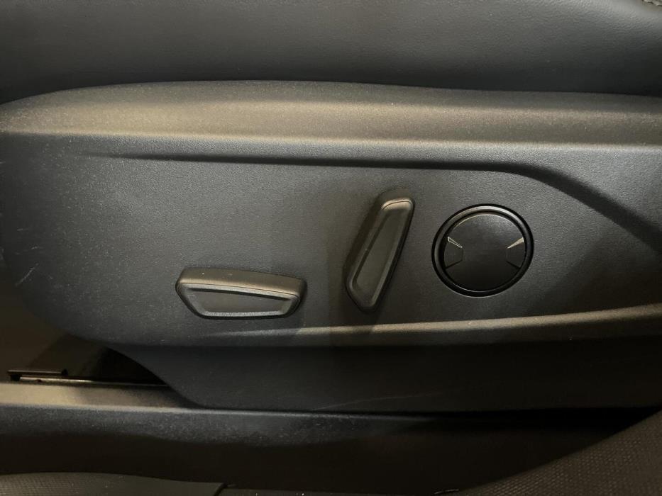 FORD MUSTANG MACH-E 2021