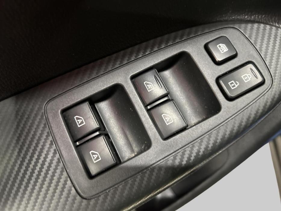 MITSUBISHI ECLIPSE CROSS 2024