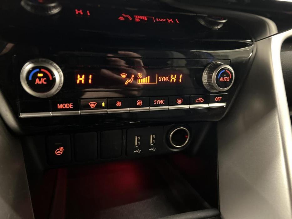 MITSUBISHI ECLIPSE CROSS 2024