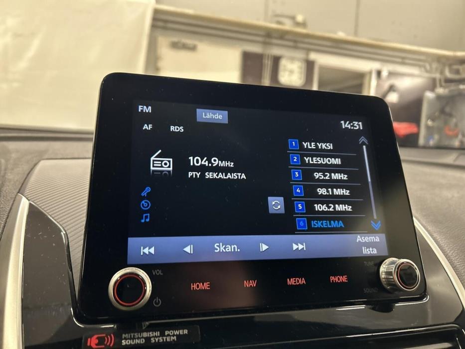 MITSUBISHI ECLIPSE CROSS 2024