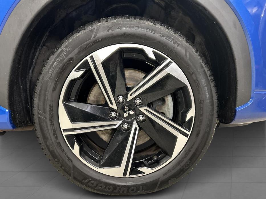 MITSUBISHI ECLIPSE CROSS 2024