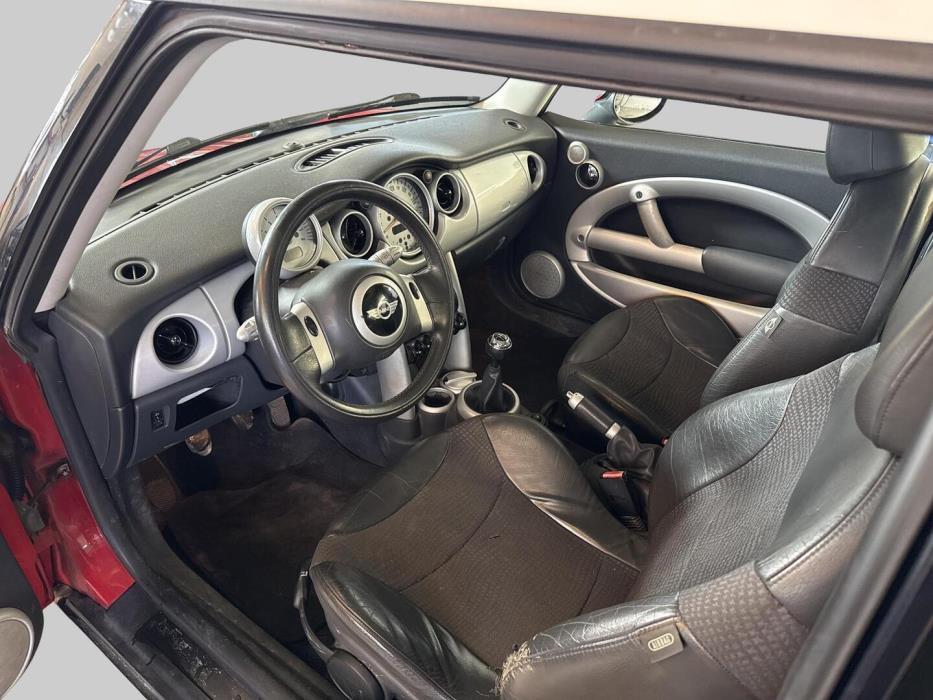 MINI Cooper 2004