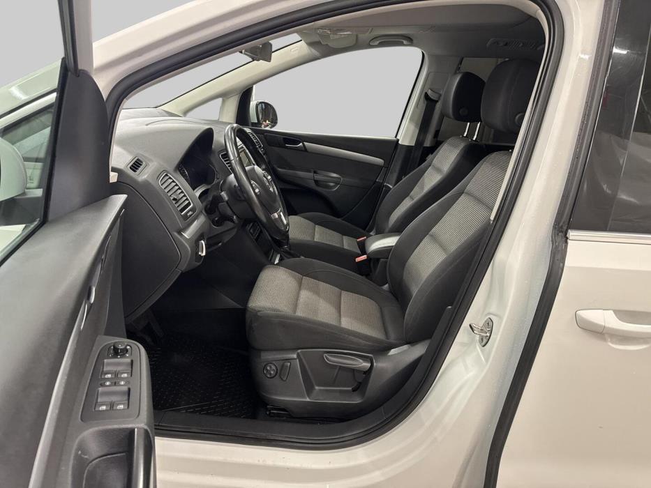 VOLKSWAGEN Sharan 2015