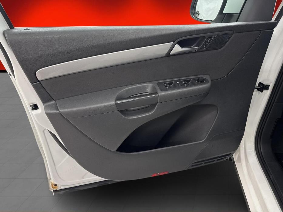 VOLKSWAGEN Sharan 2015