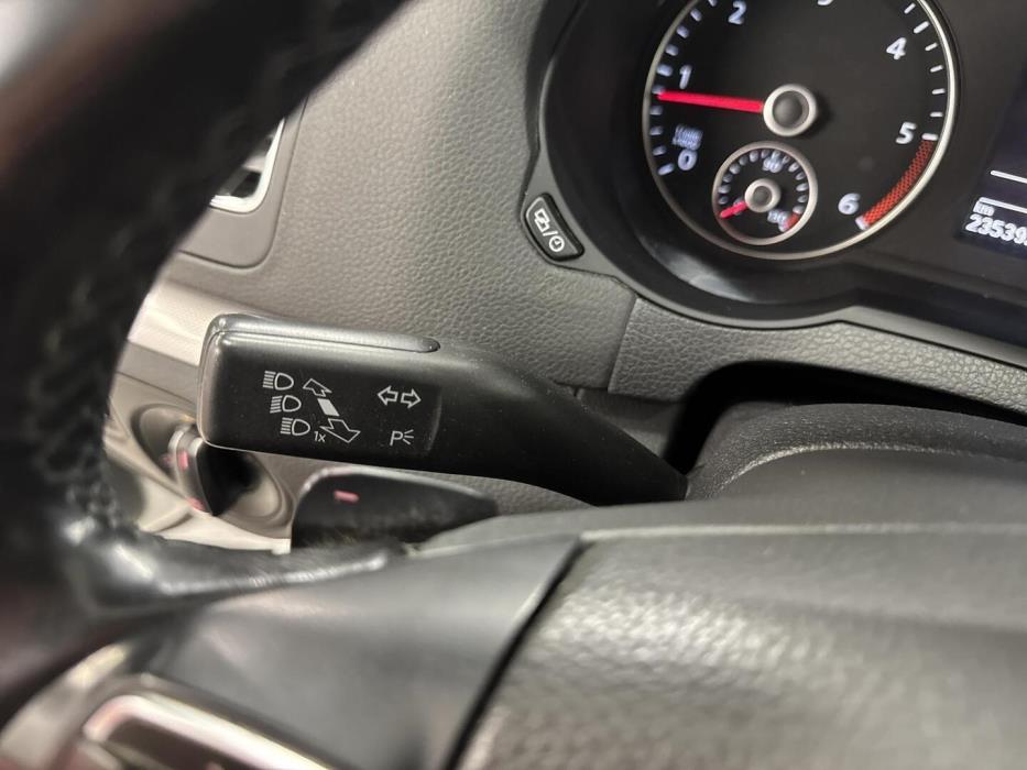 VOLKSWAGEN Sharan 2015