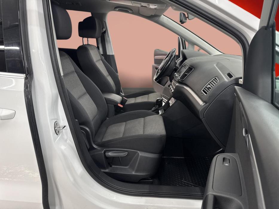 VOLKSWAGEN Sharan 2015