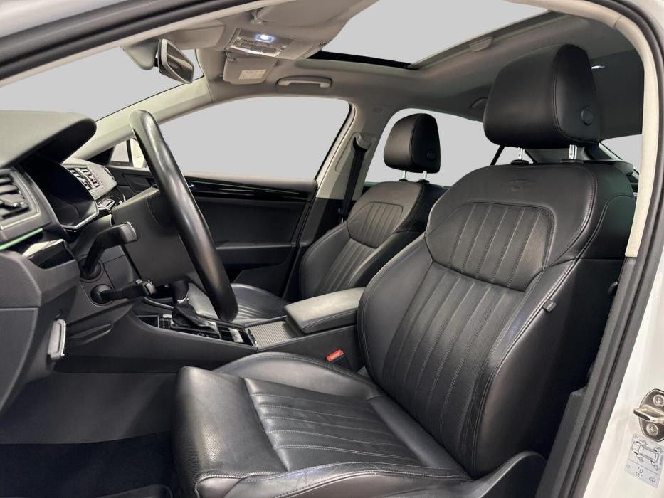 SKODA Superb 2016