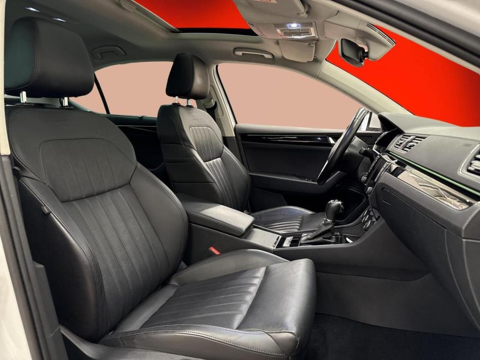 SKODA Superb 2016