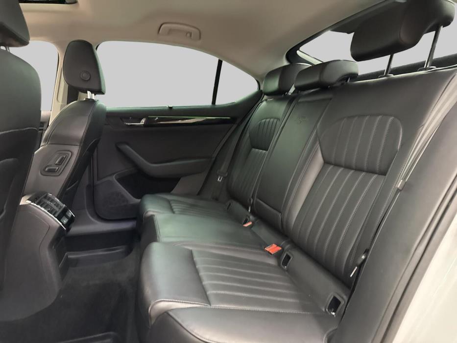 SKODA Superb 2016