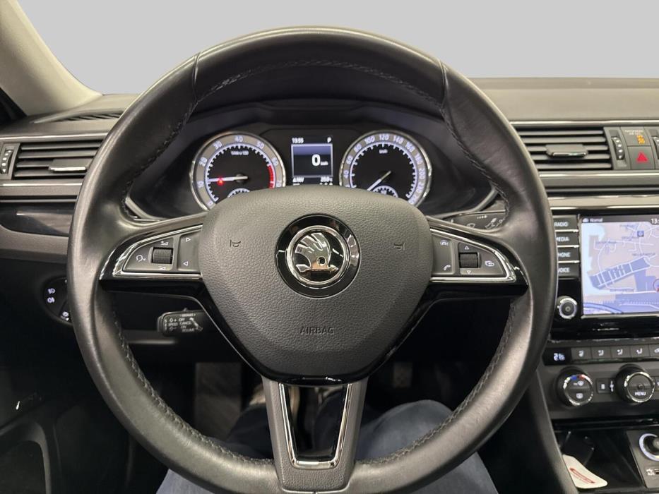 SKODA Superb 2016