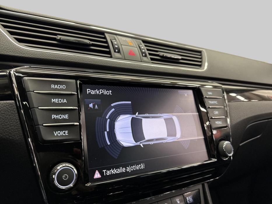 SKODA Superb 2016