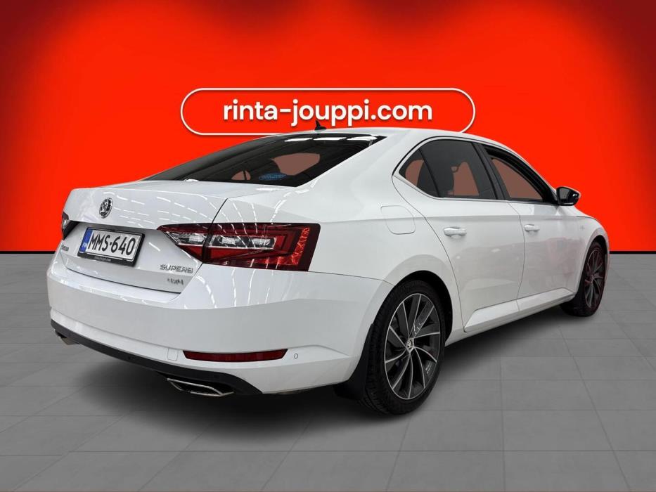 SKODA Superb 2016