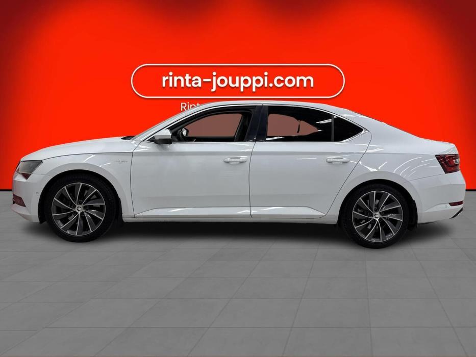 SKODA Superb 2016