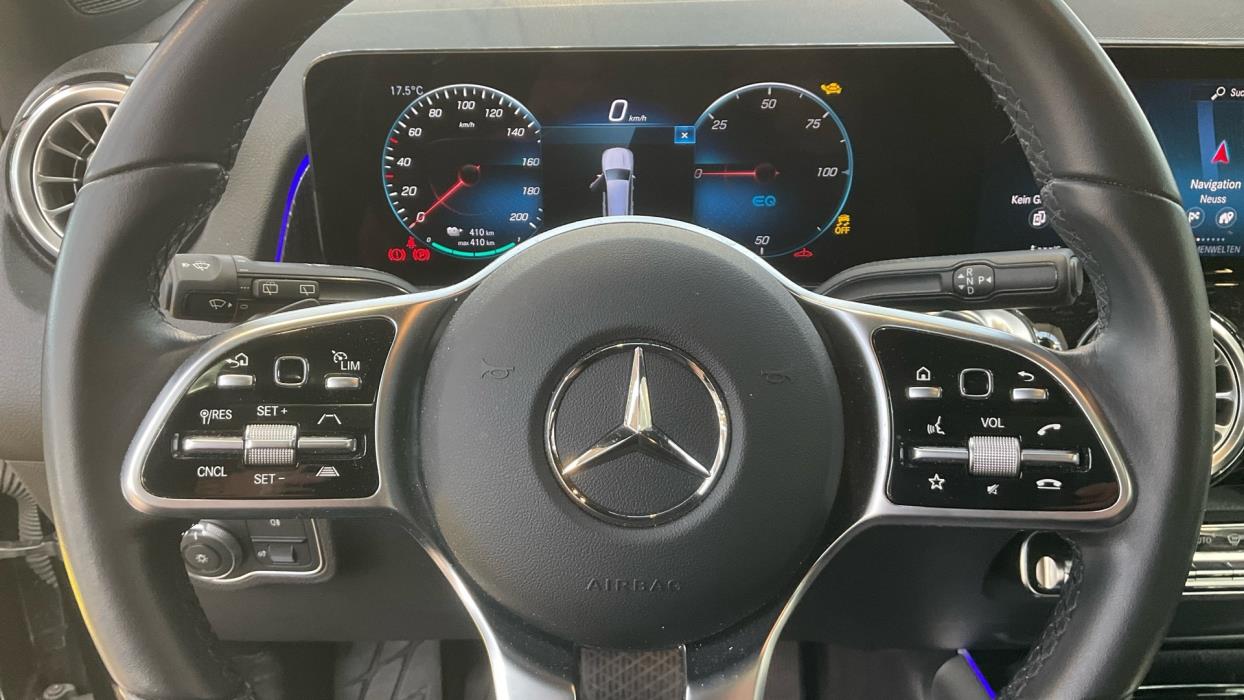MERCEDES-BENZ EQB 2023