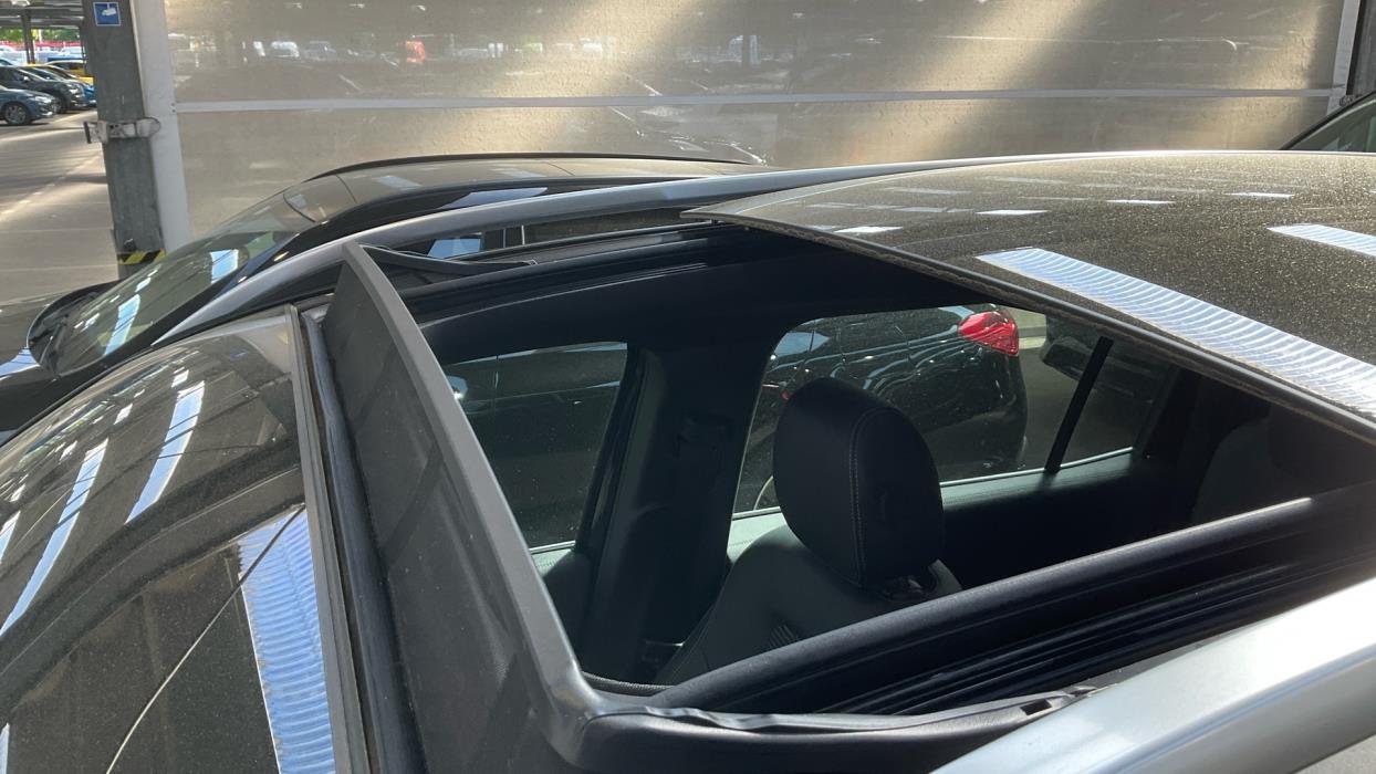 MERCEDES-BENZ EQB 2023