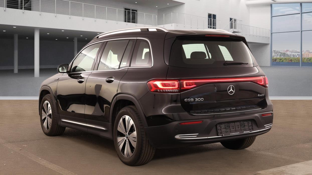 MERCEDES-BENZ EQB 2023
