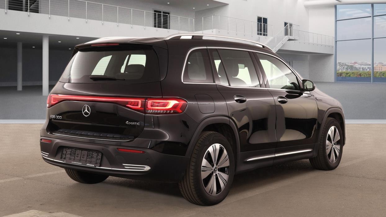 MERCEDES-BENZ EQB 2023