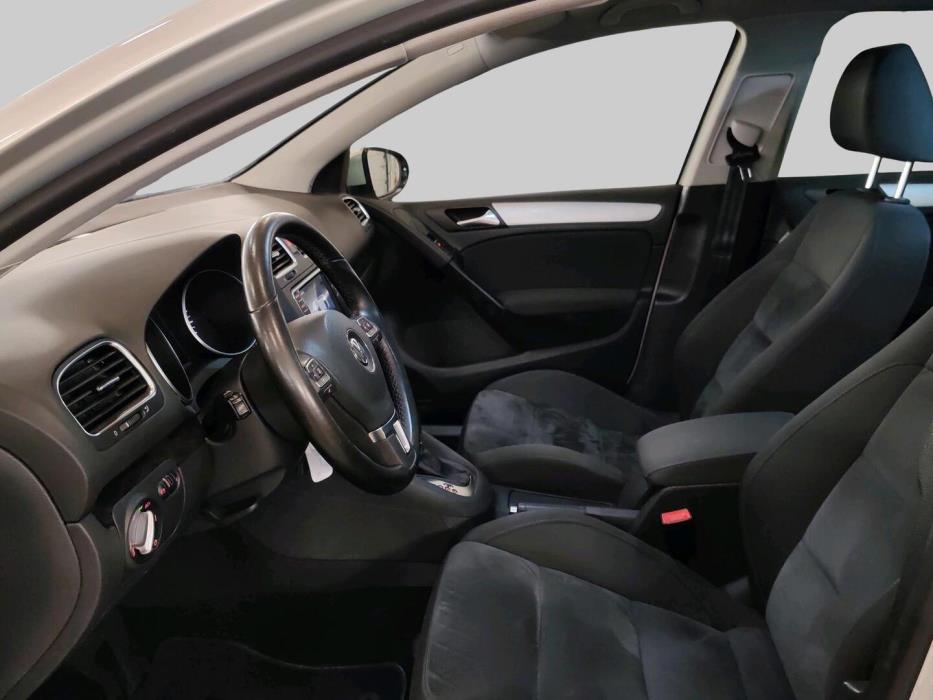VOLKSWAGEN Golf 2011