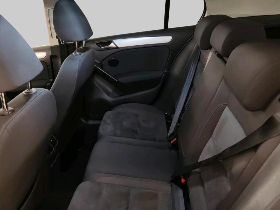 VOLKSWAGEN Golf 2011
