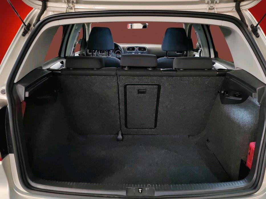 VOLKSWAGEN Golf 2011