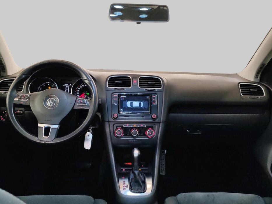 VOLKSWAGEN Golf 2011