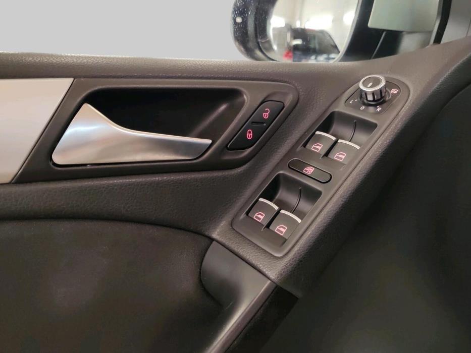 VOLKSWAGEN Golf 2011