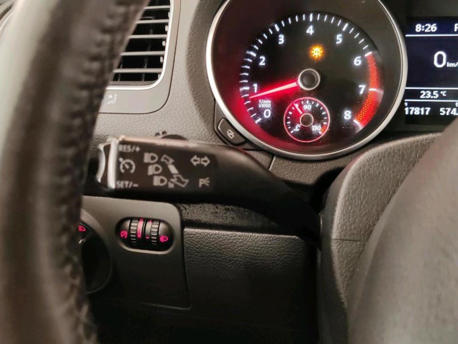 VOLKSWAGEN Golf 2011