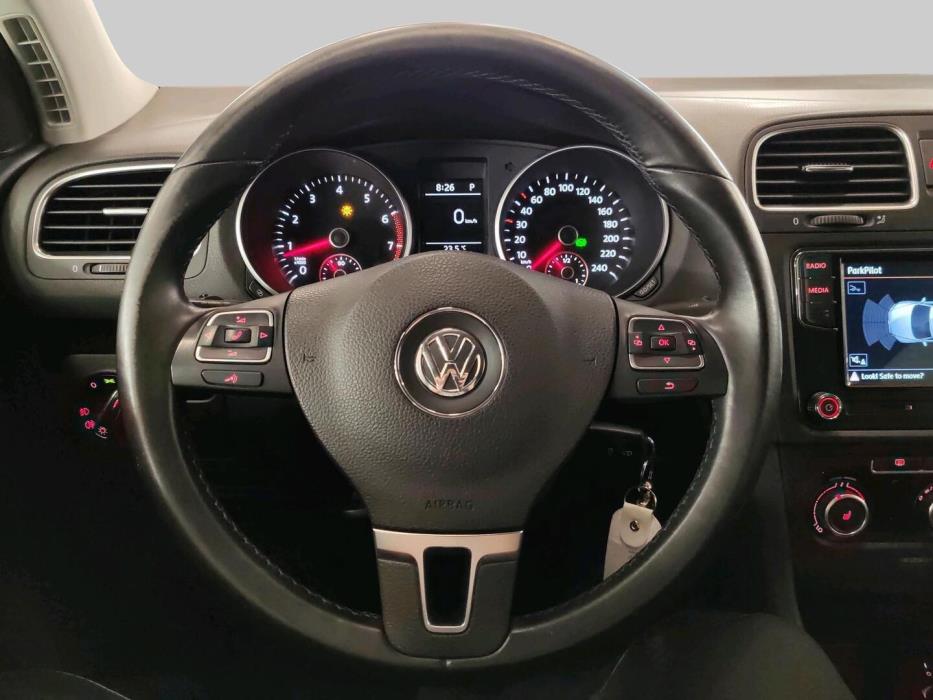 VOLKSWAGEN Golf 2011