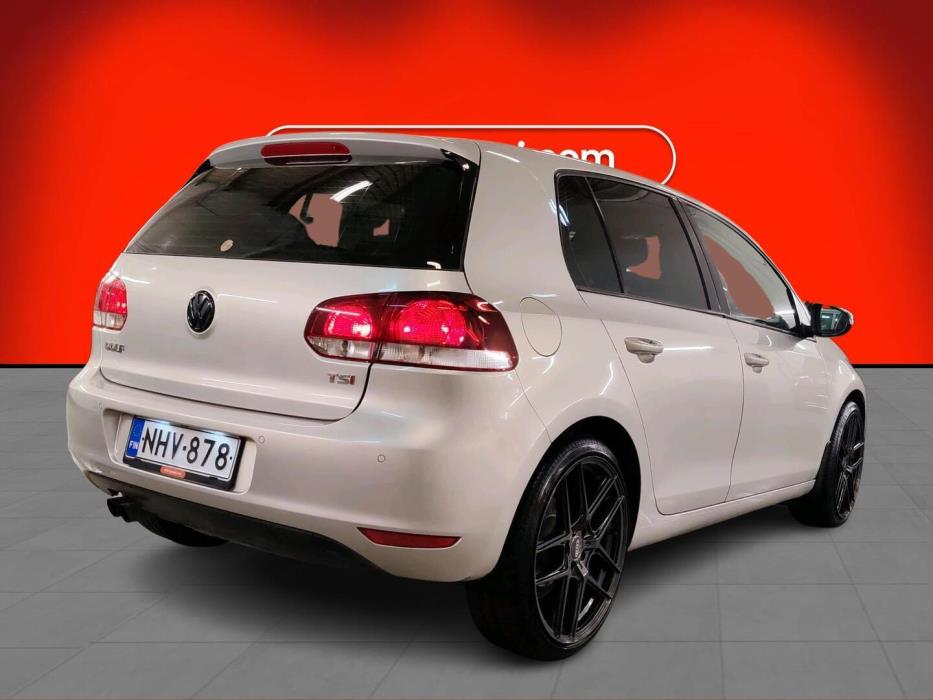 VOLKSWAGEN Golf 2011