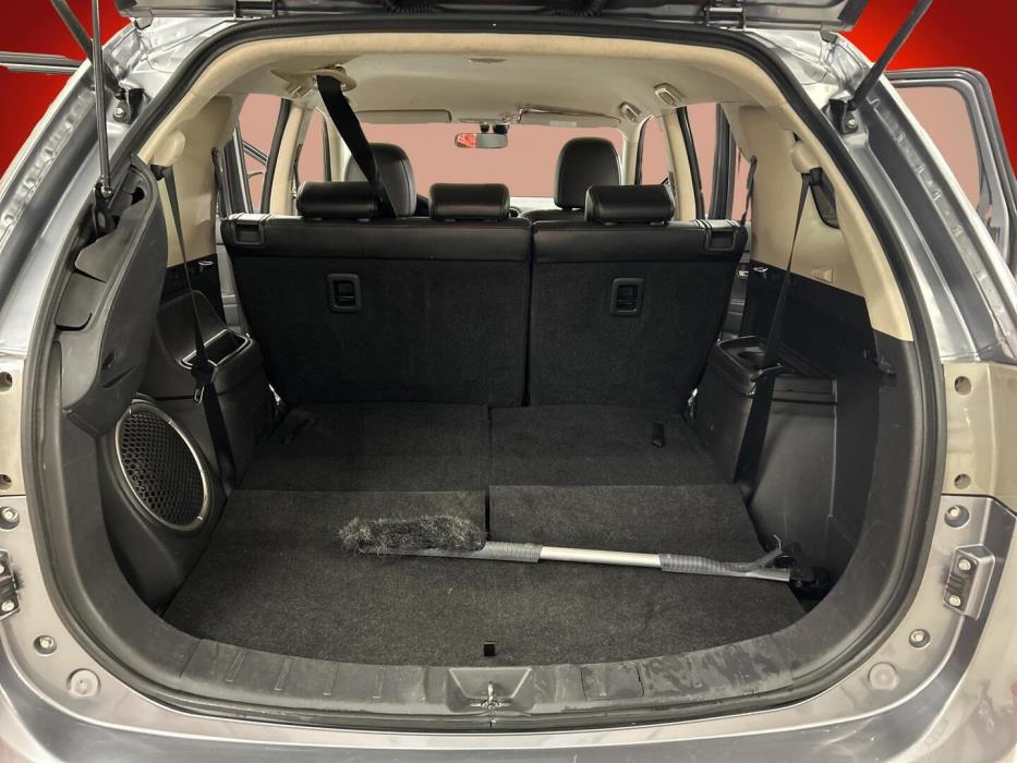 MITSUBISHI Outlander 2012