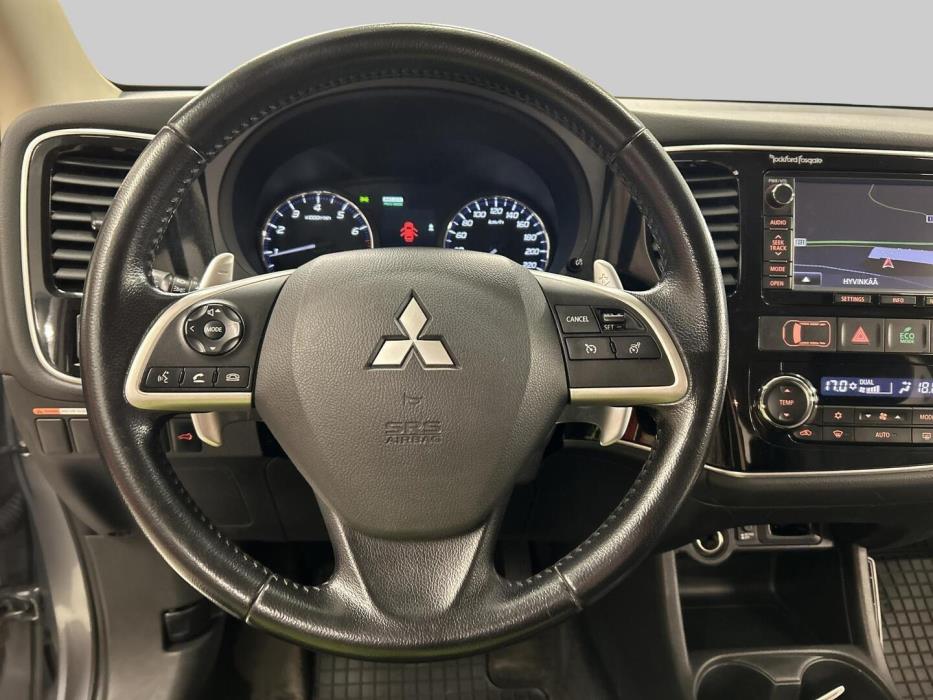 MITSUBISHI Outlander 2012