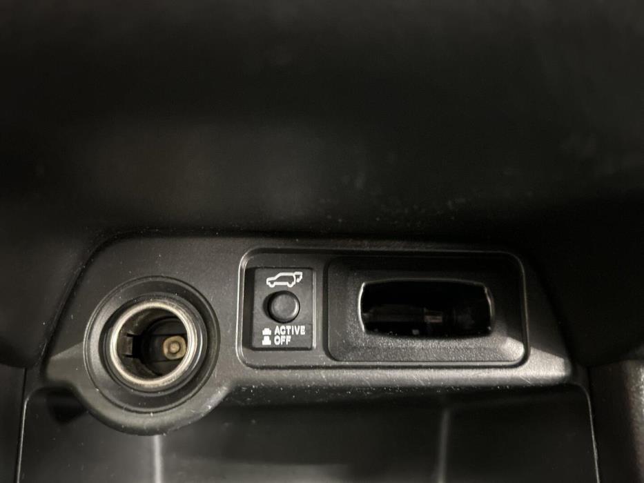 MITSUBISHI Outlander 2012