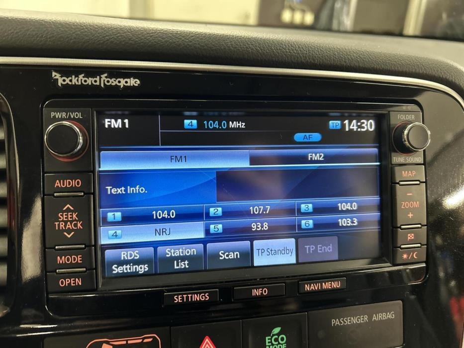 MITSUBISHI Outlander 2012